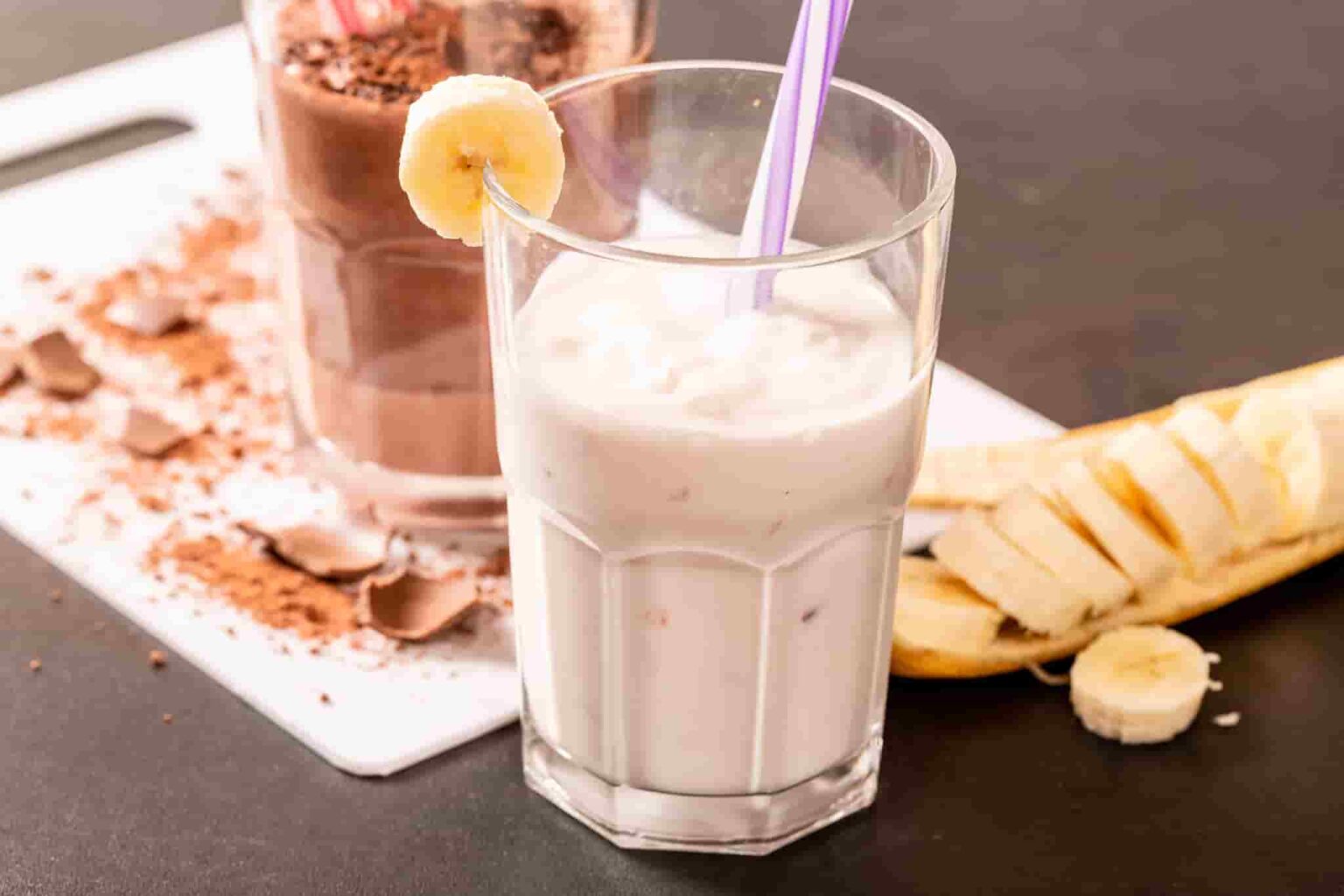 What is Banana Milk? Recipe, Side Effects, Benefits, Test & All