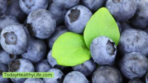 In this picture, few blueberries with two it's the leaf. How long do blueberries last? Do you know?