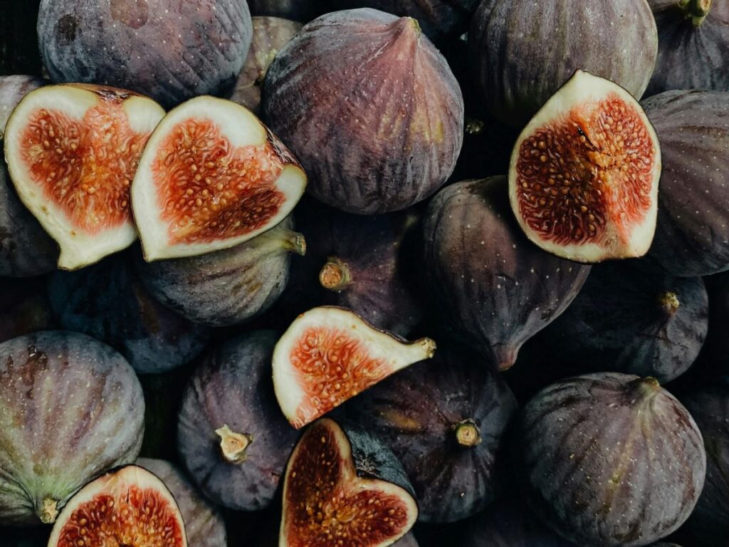 Figs: Taste, Benefits, How to Eat, Side Effects & More